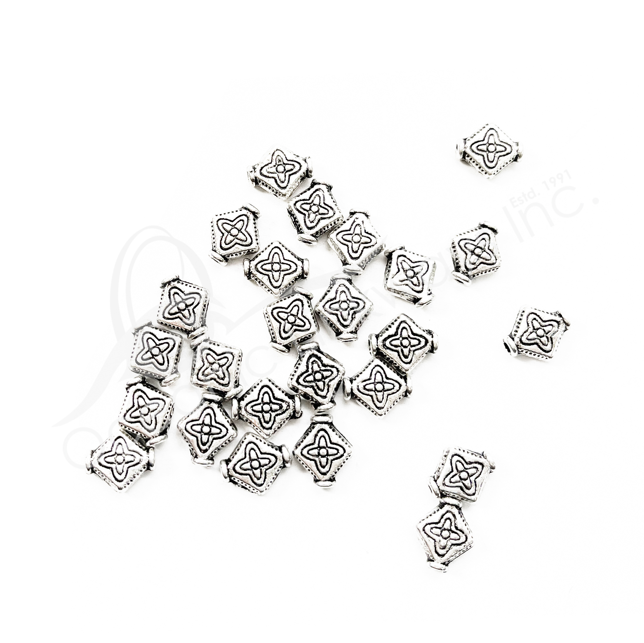 (CLOSE OUT) BEADS METAL DIAMOND SPACER (PK 100) 1 CM L X 3 MM T